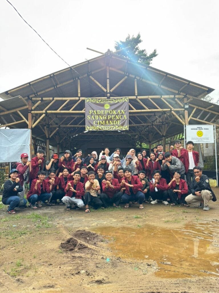Menelusuri Jejak Budaya dan Kearifan Lokal: Eksplorasi Mahasiswa STP Bogor di Desa Wisata Cimande